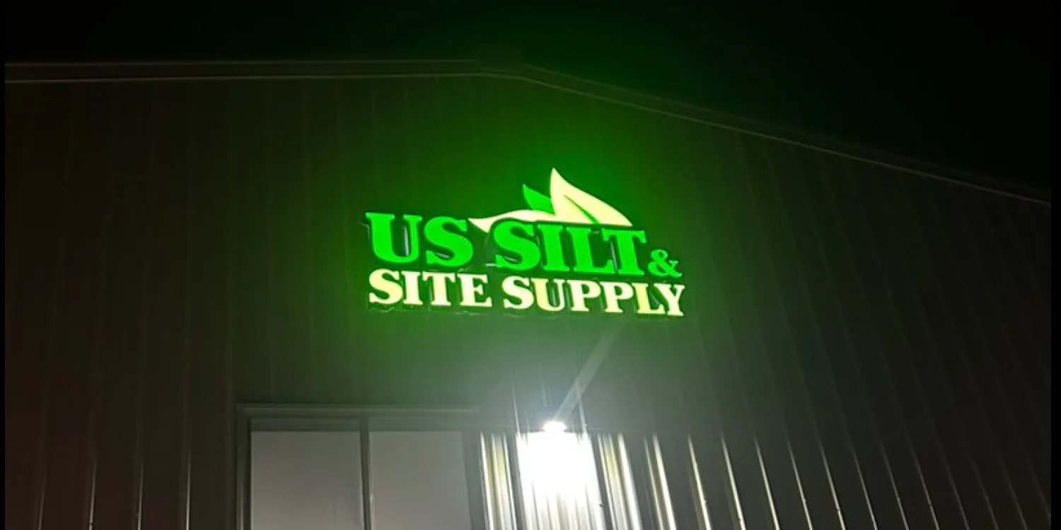 Illuminated & Lighted Signs