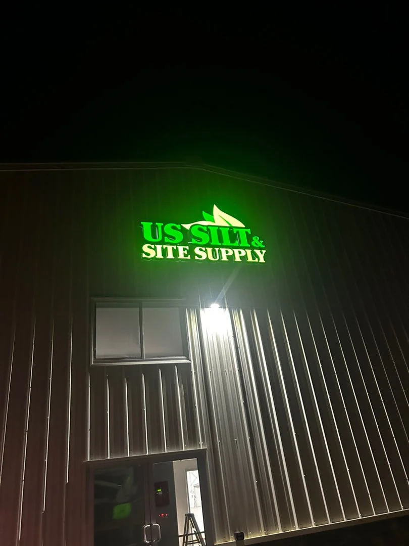 Illuminated & Lighted Signs