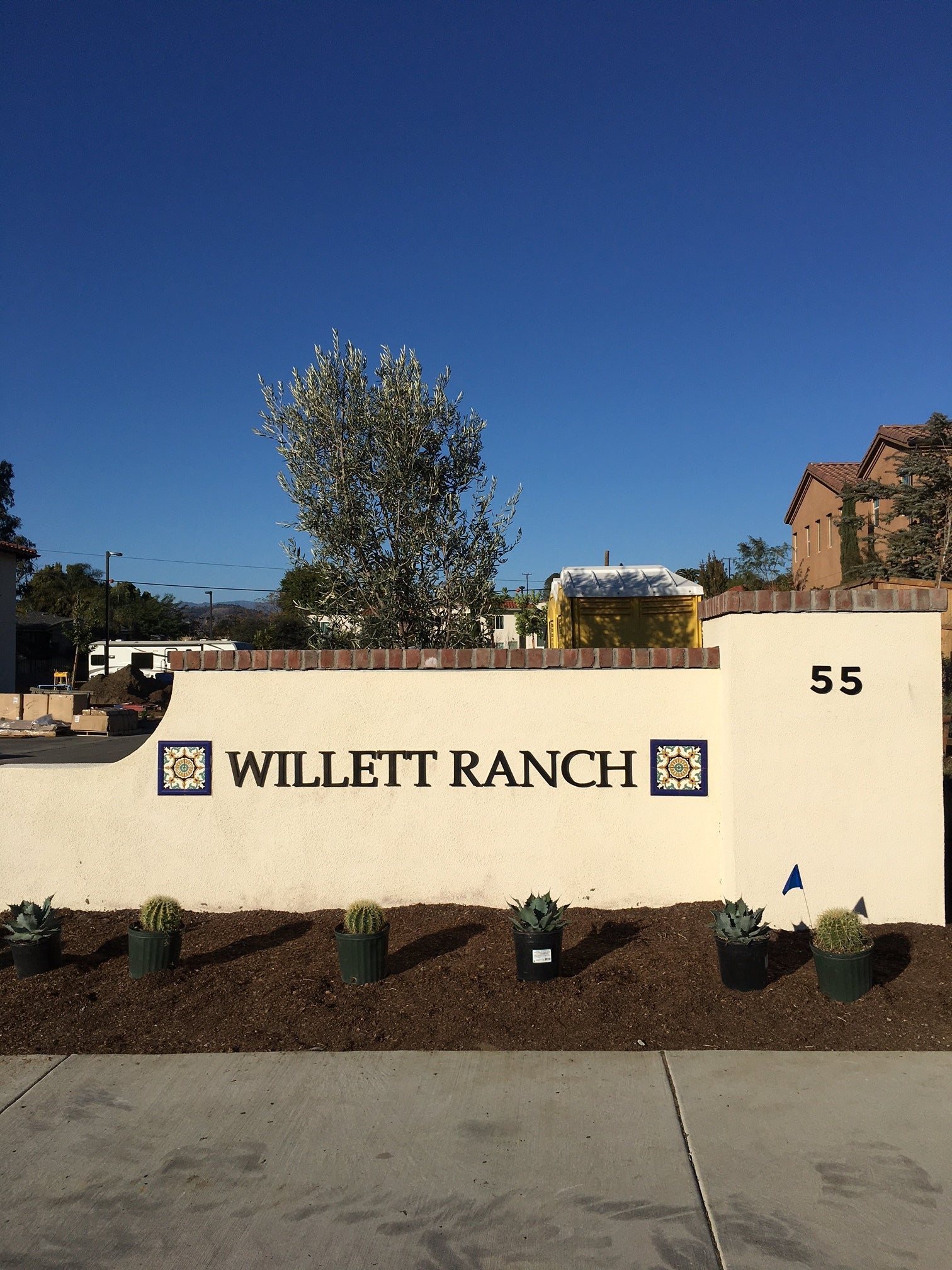 Custom Outdoor Signs for Business