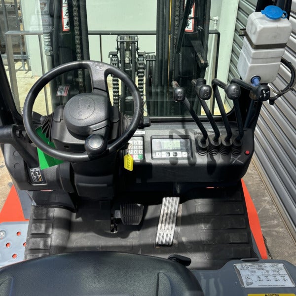 Used Toyota Electric Forklift #2200