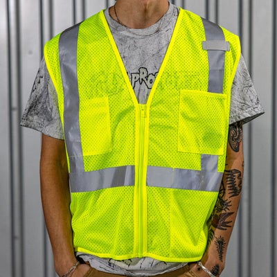 https://cdn.gorilladash.com/images/media/16019026/fully-promoted-usa-mm-1224-safety-wear-lifestyle-3-square-67696d438ecdb.jpg?auto=webp&crop=1%3A1%2Csmart&width=400