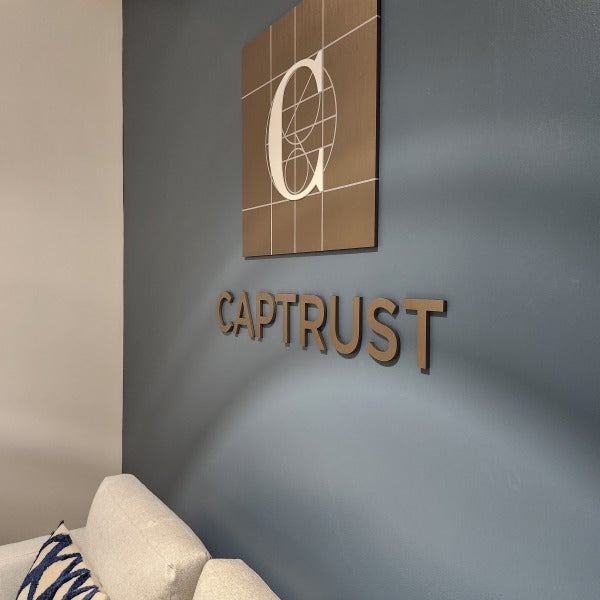  Custom Metal Plaques – Elegant and Durable Branding! 