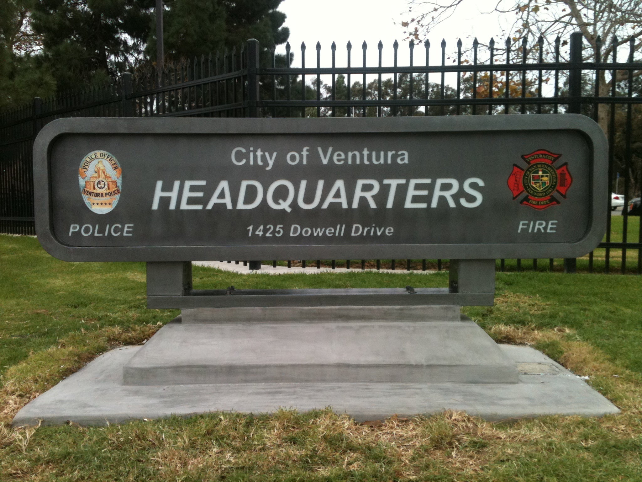Custom Outdoor Signs for Business