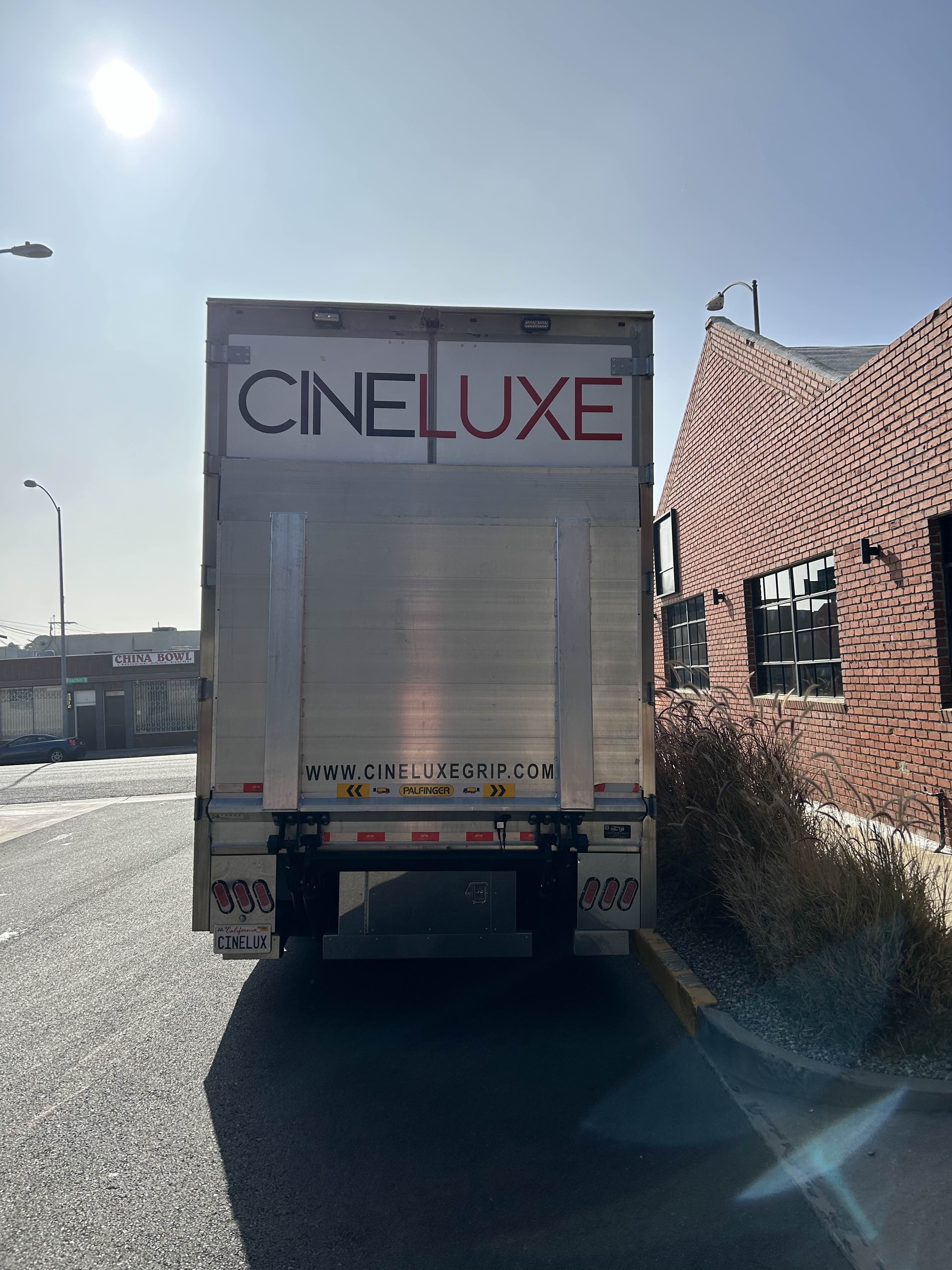  Big Decals for Trucks – Powerful Branding on the Road! 