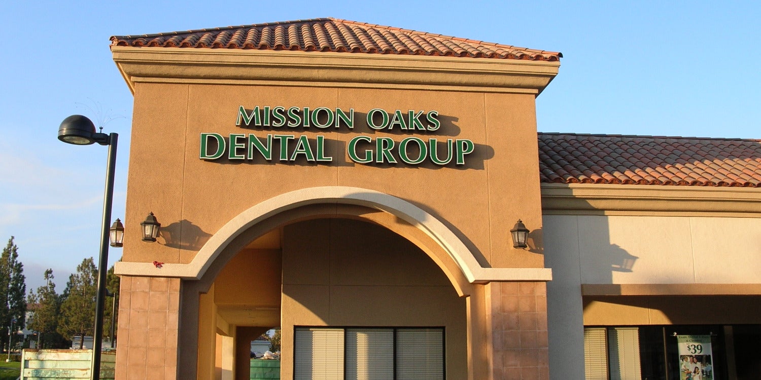 Building & Commercial Signs