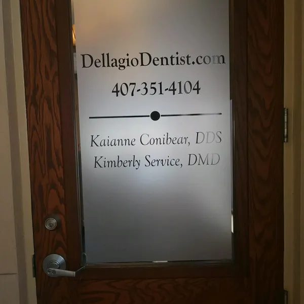 N-20672 - Dellagiodentist.com - Black Letter Vinyl