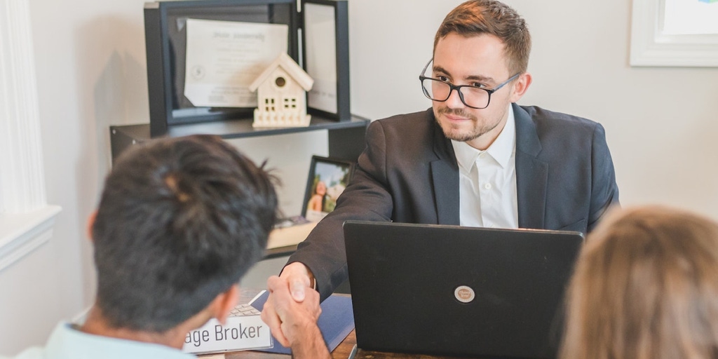 Unlocking Success: 3 Reasons to Work with a Transworld Business Advisor Broker