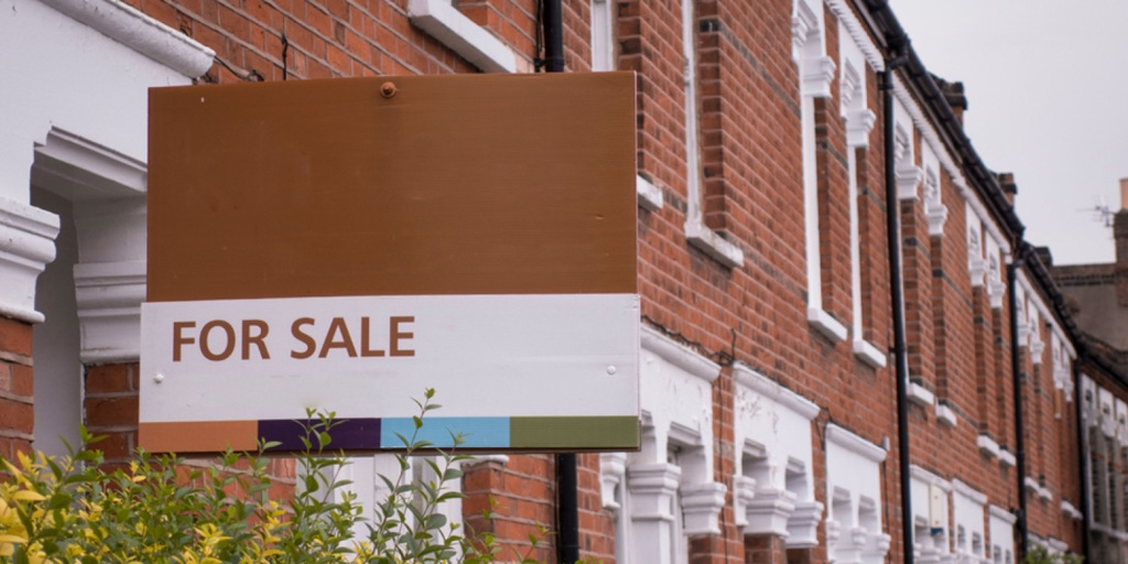 Decoding Business Prices: Listing vs. Selling