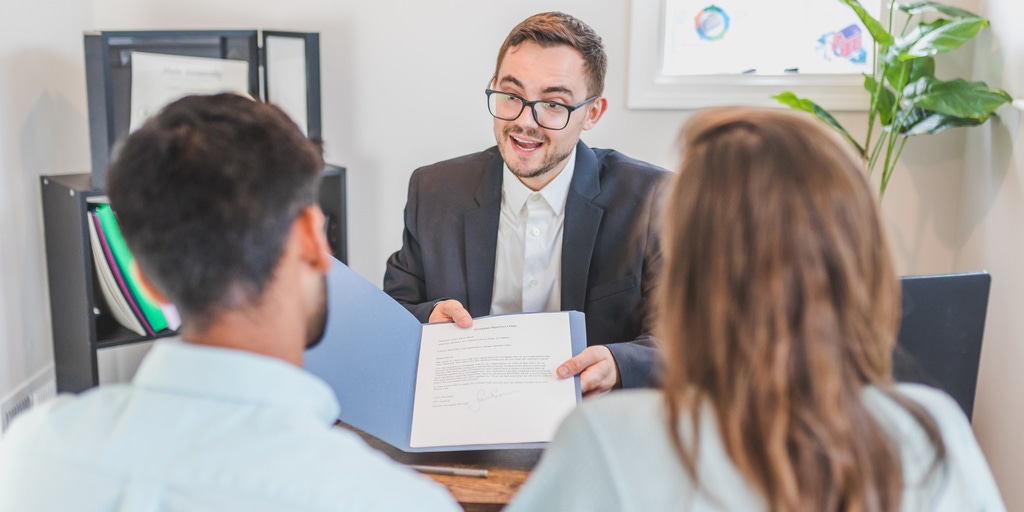 Choosing the Ideal Business Broker: Expert Guidance from Transworld Business Advisors