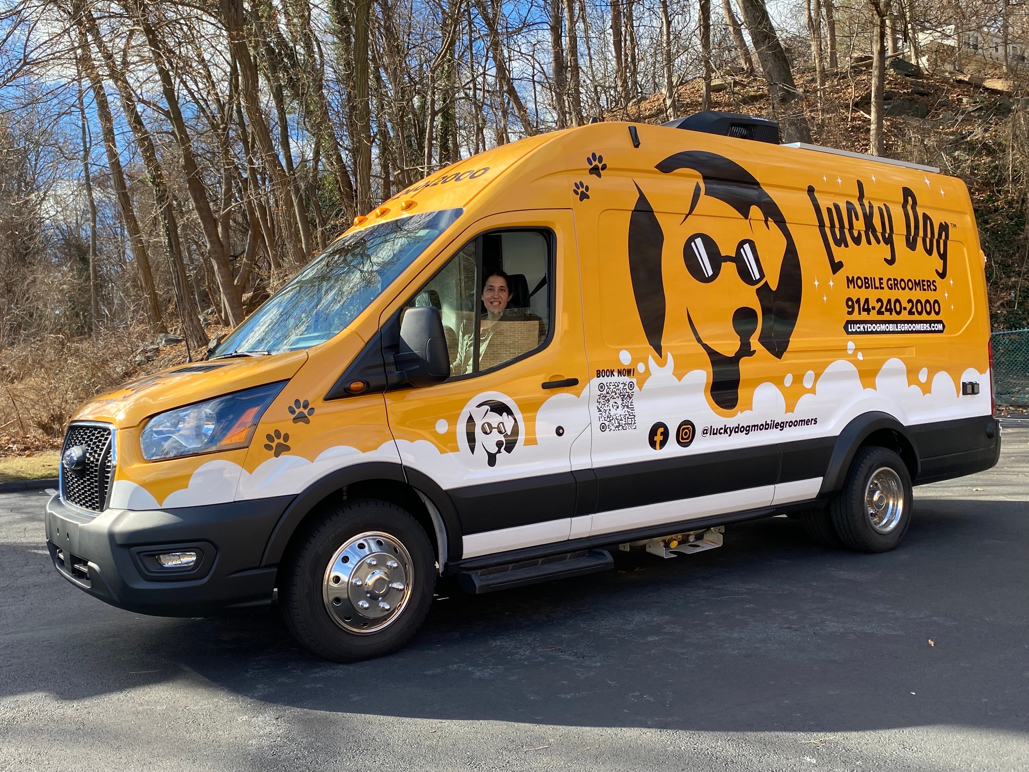 Vehicle wrap for Lucky Dog Grooming in White Plains, Bronxville, Scarsdale, Hartsdale, Yonkers, New Rochelle, Mamaroneck, Rye.