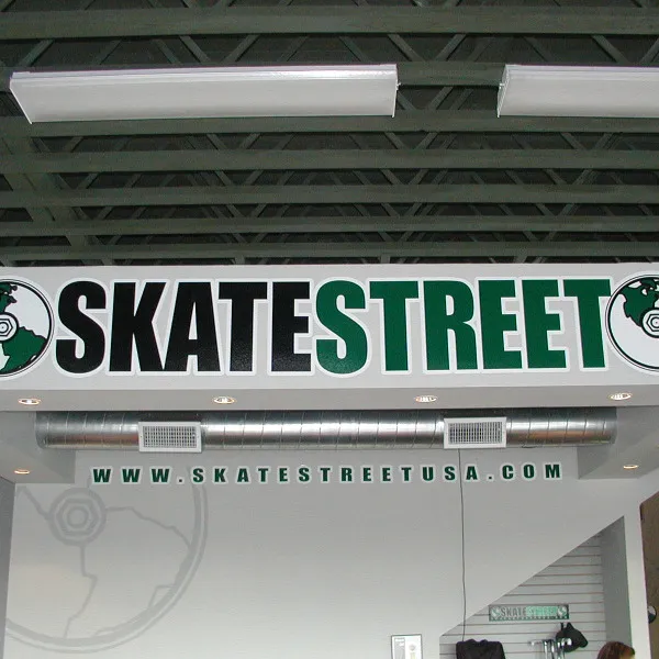 SkateStreet wall vinyl decal featuring vibrant skateboarding design for indoor spaces.