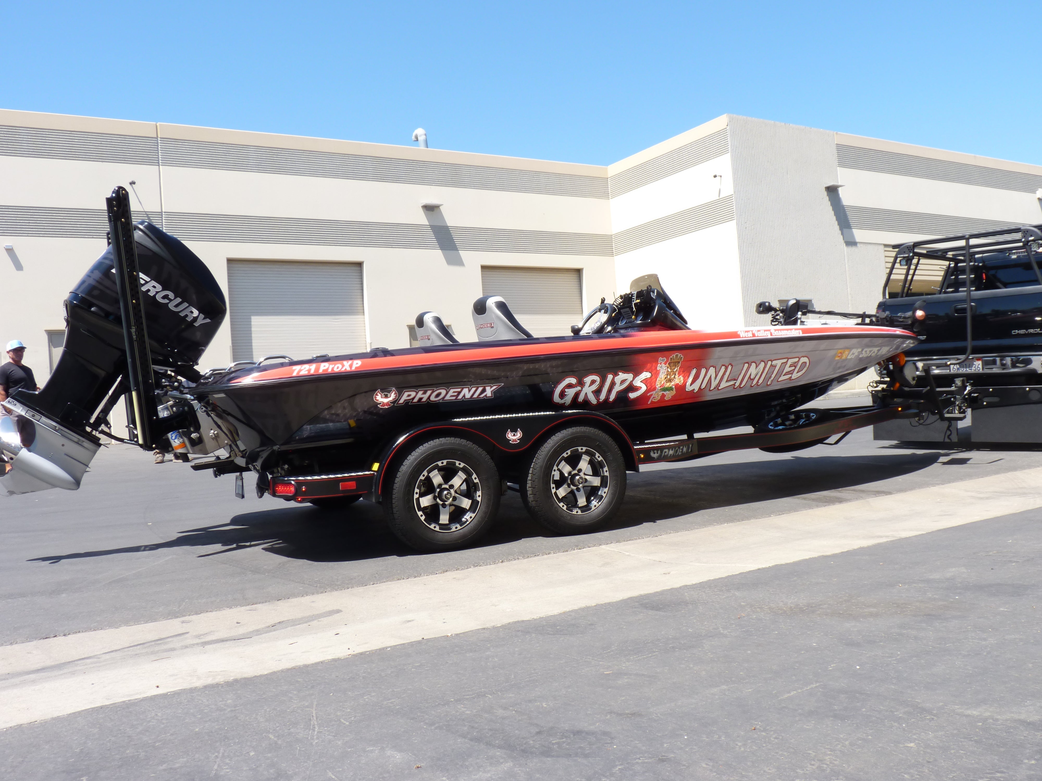 Boat Wraps & Graphics