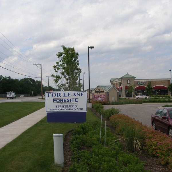 Design Pointe South sign looking North