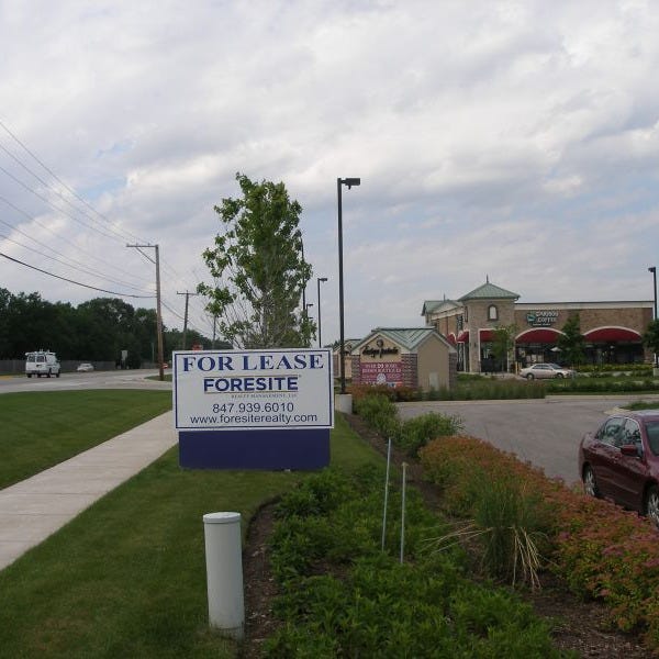 Design Pointe South sign looking North