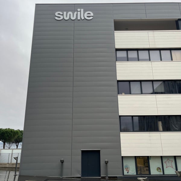 POSE DES ENSEIGNES SWILE A MONTPELLIER ODDYSEUM