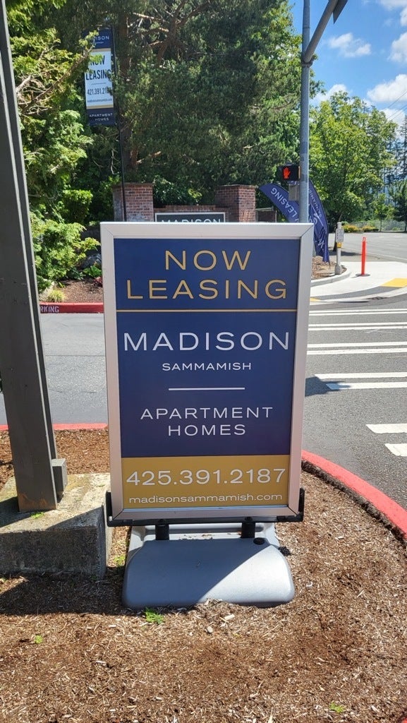 Signs That Promotes Properties - Wind-Resistant Sidewalk Signs, Madison, Sammamish, WA