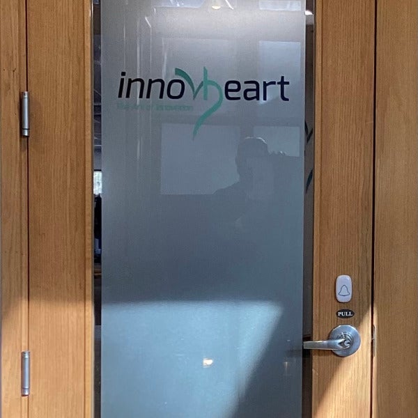 Newton InnovHeart Window Glass graphics frosting