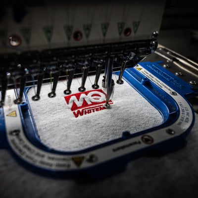 https://cdn.gorilladash.com/images/media/16169155/fully-promoted-usa-mm-0125-tshirts-embroidery-2-square-6798f0ec4bc6e.jpg?auto=webp&crop=1%3A1%2Csmart&width=400