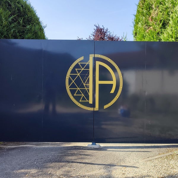 Une signalétique extérieure personnalisée pour le domaine de l'Artbanne par Signarama Reims