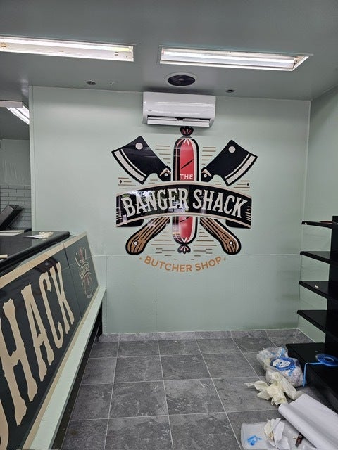 Bangin new signage for this local business.