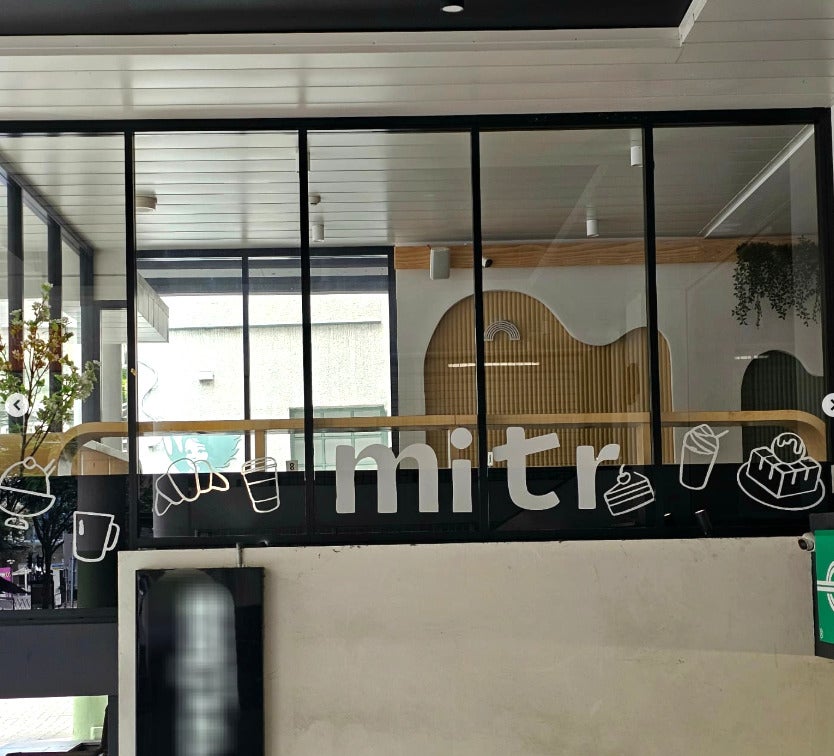 3D Illuminated Letters, Acrylic Lettering, Window Decals and ACP panel