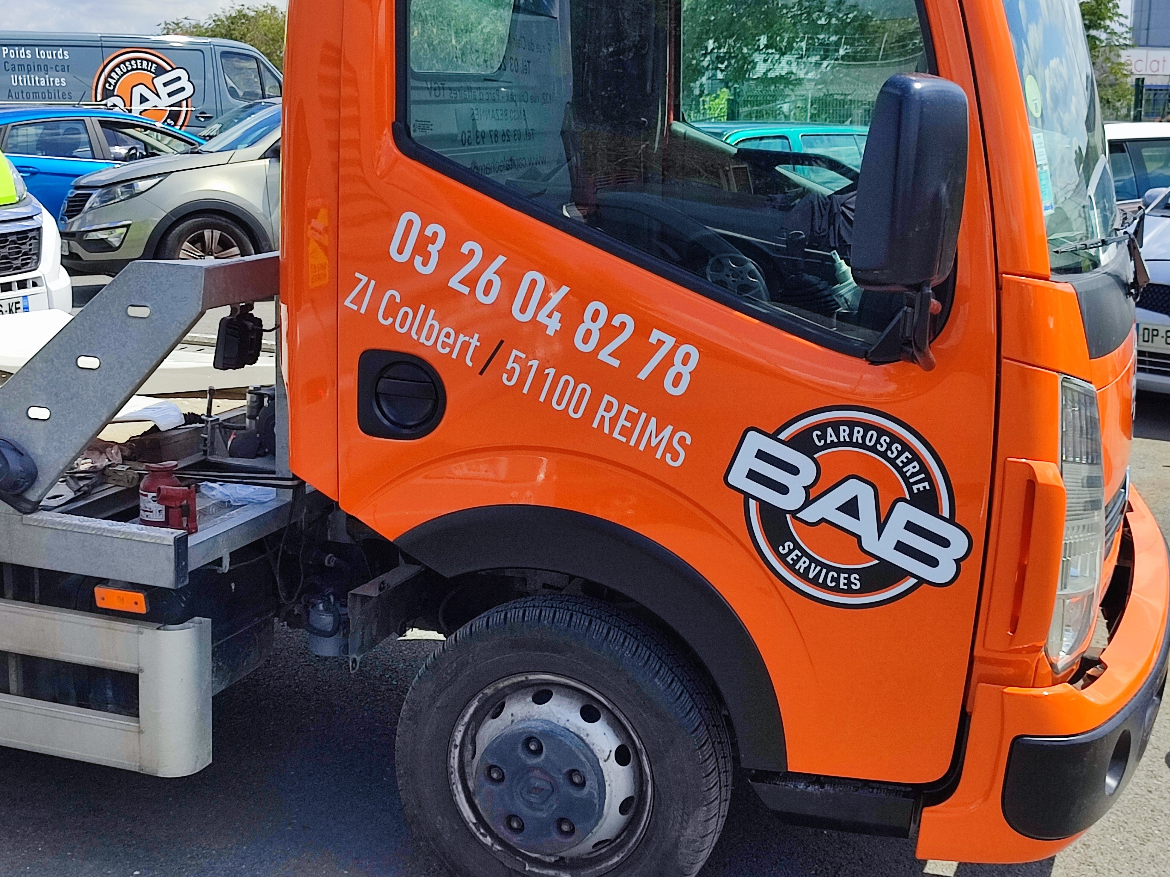 Personnalisation de la dépanneuse de BAB Services par Signarama Reims