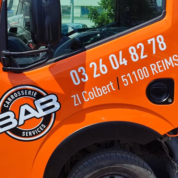 Personnalisation de la dépanneuse de BAB Services par Signarama Reims