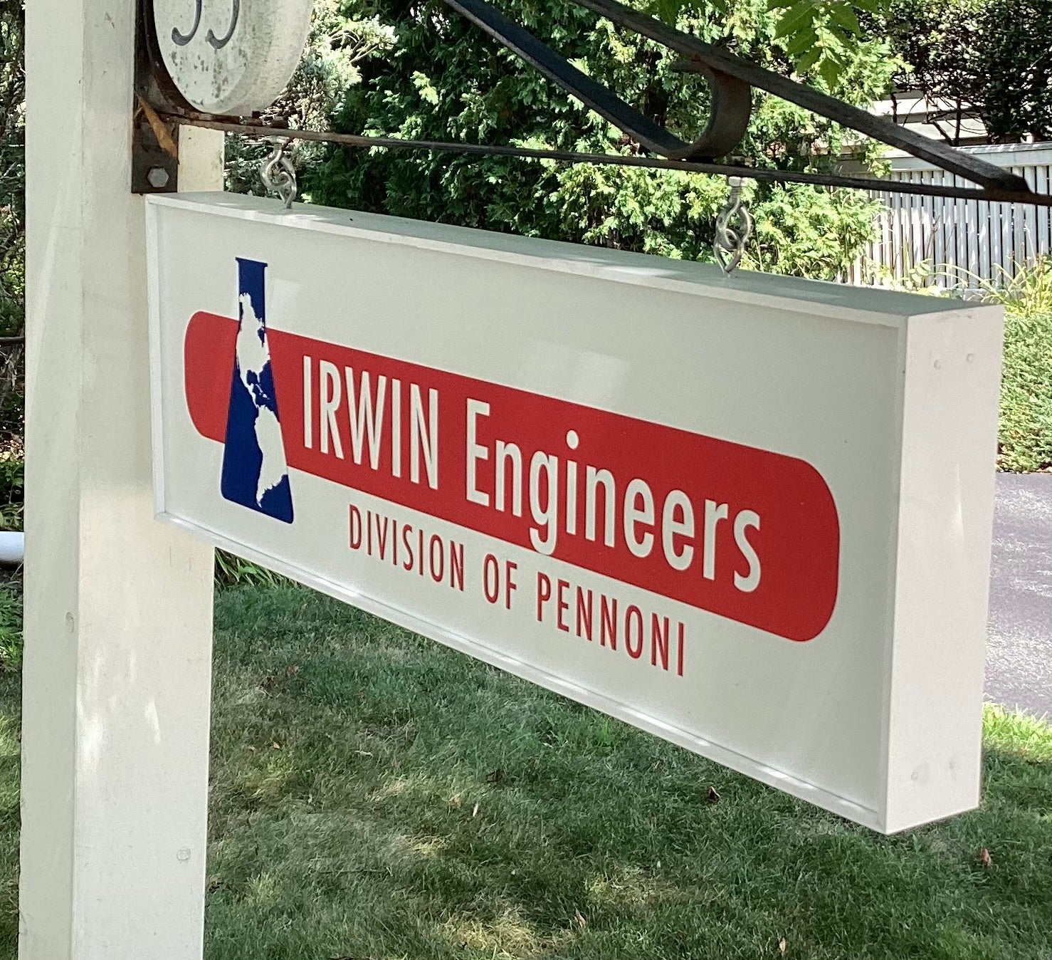 Custom Outdoor Signs for Business