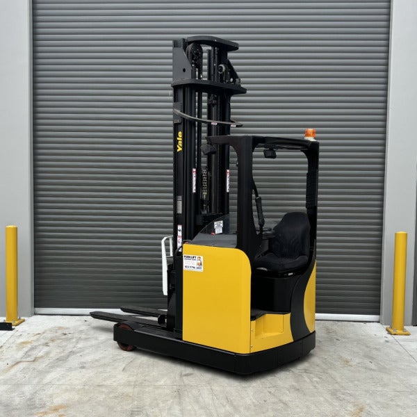 Used Yale Electric Reach Forklift #2211