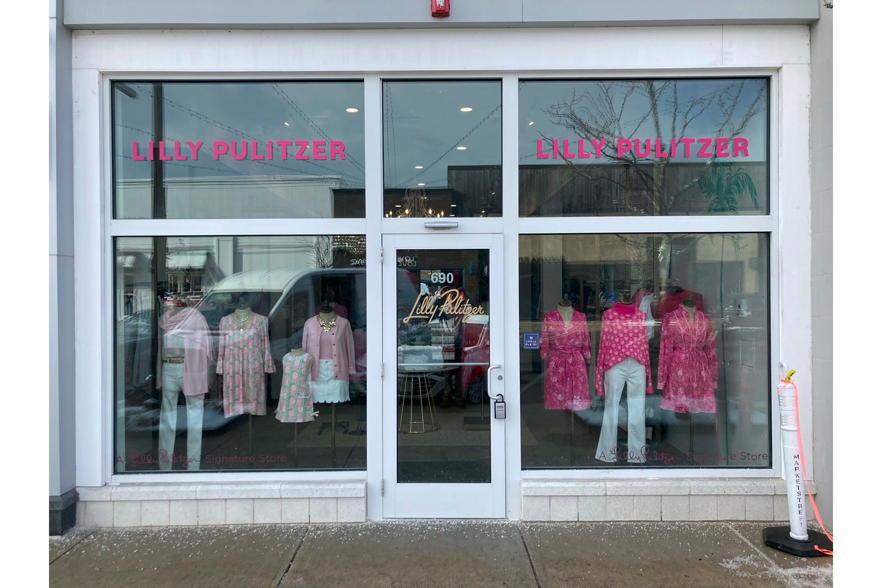 A little bit of dressing for yummier windows
