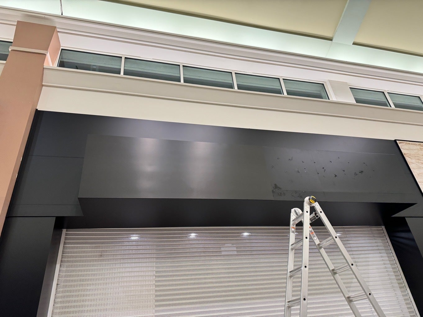 Dimensional Letters for Below Zero at Pembroke Lakes Mall