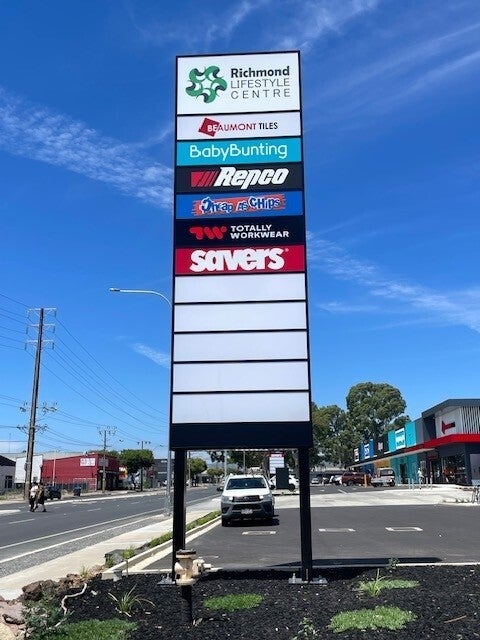 2 Double Sided Pylons for Bella Build and Design at the Richmond Lifestyle Centre