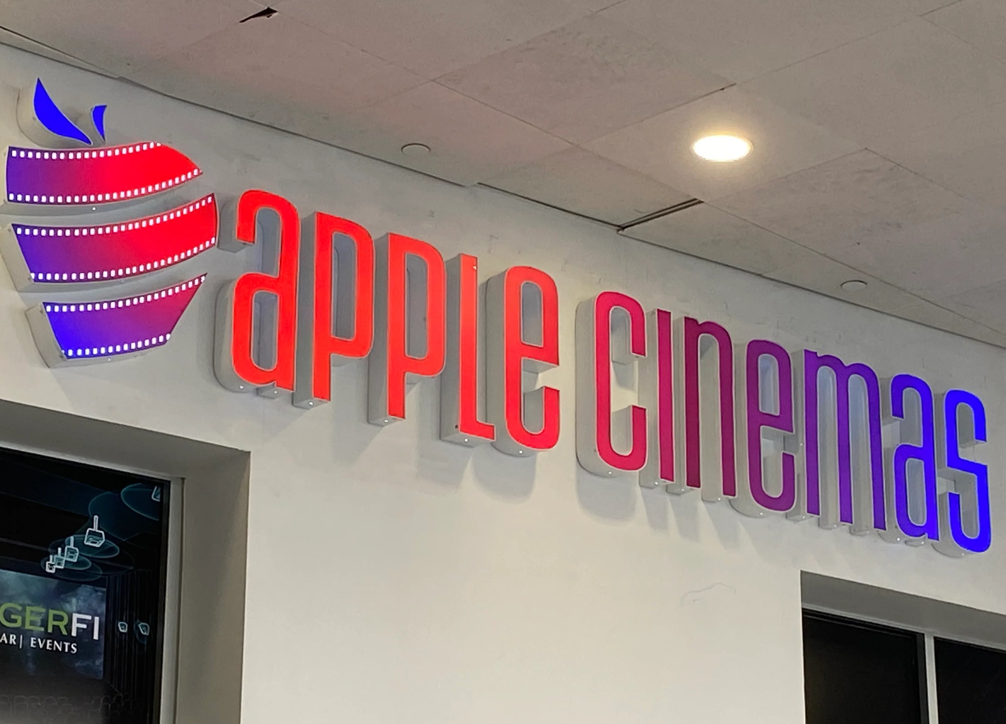 The Complete Buyer's Guide to Custom Signs in White Plains, NY