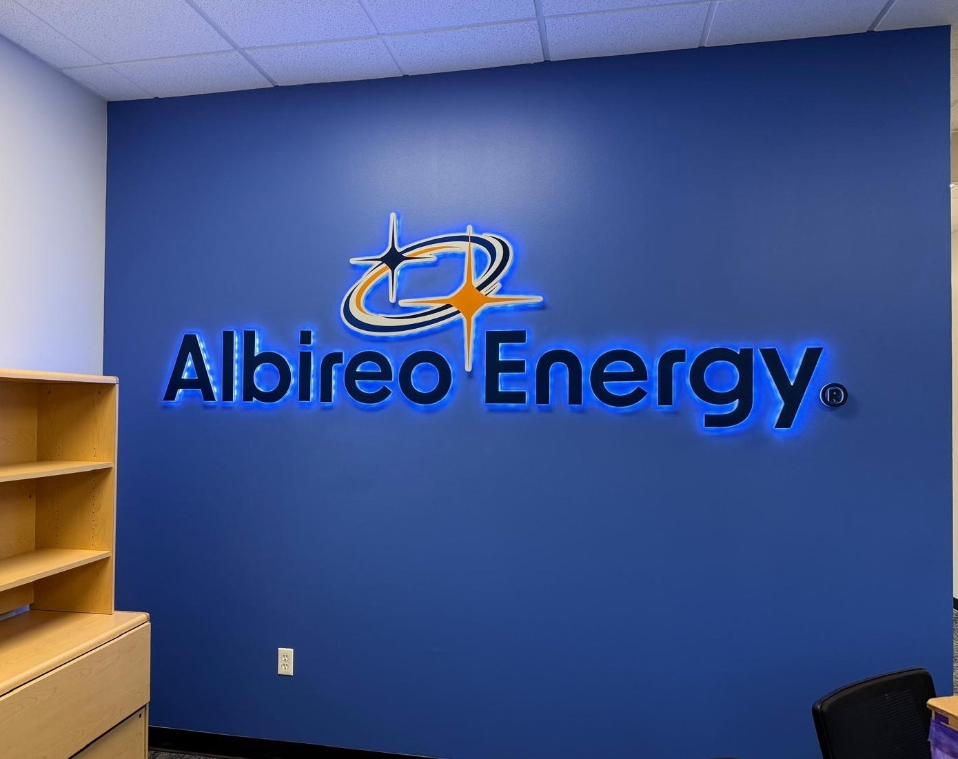 Backlit dimensional letters logo, Albireo Energy