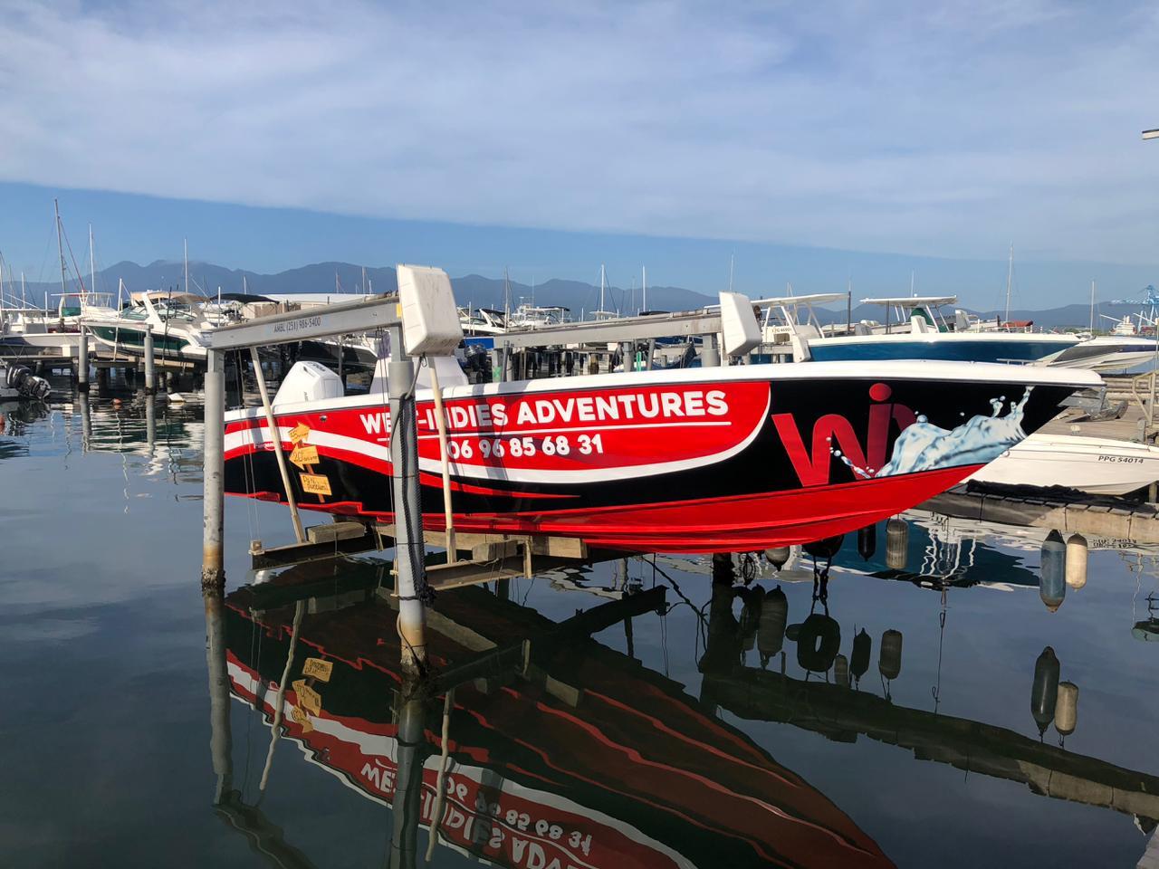Habillage de bateau : un design qui flotte sur les vagues !