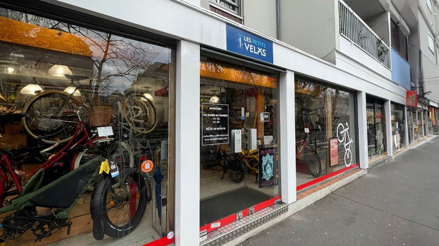 Habillage enseigne et vitrine en impression numérique