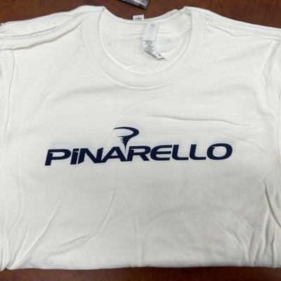 https://cdn.gorilladash.com/images/media/16327682/fully-promoted-usa-tshirt3-square-67b781e505d66.jpg?auto=webp&crop=1%3A1%2Csmart&width=400