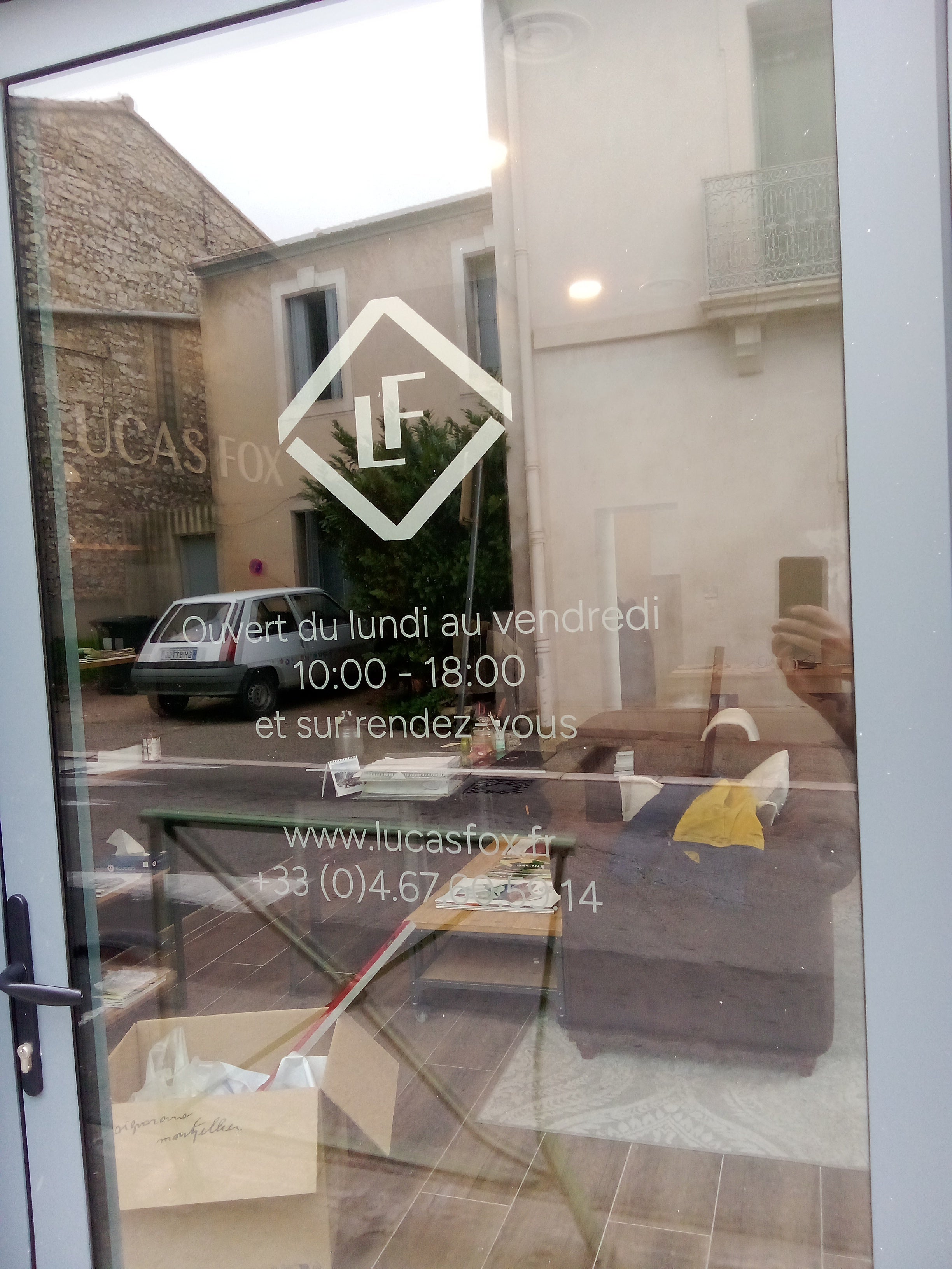 SIGNALETIQUE POUR UNE AGENCE IMMOBILIERE A CASTELNAU LE LEZ