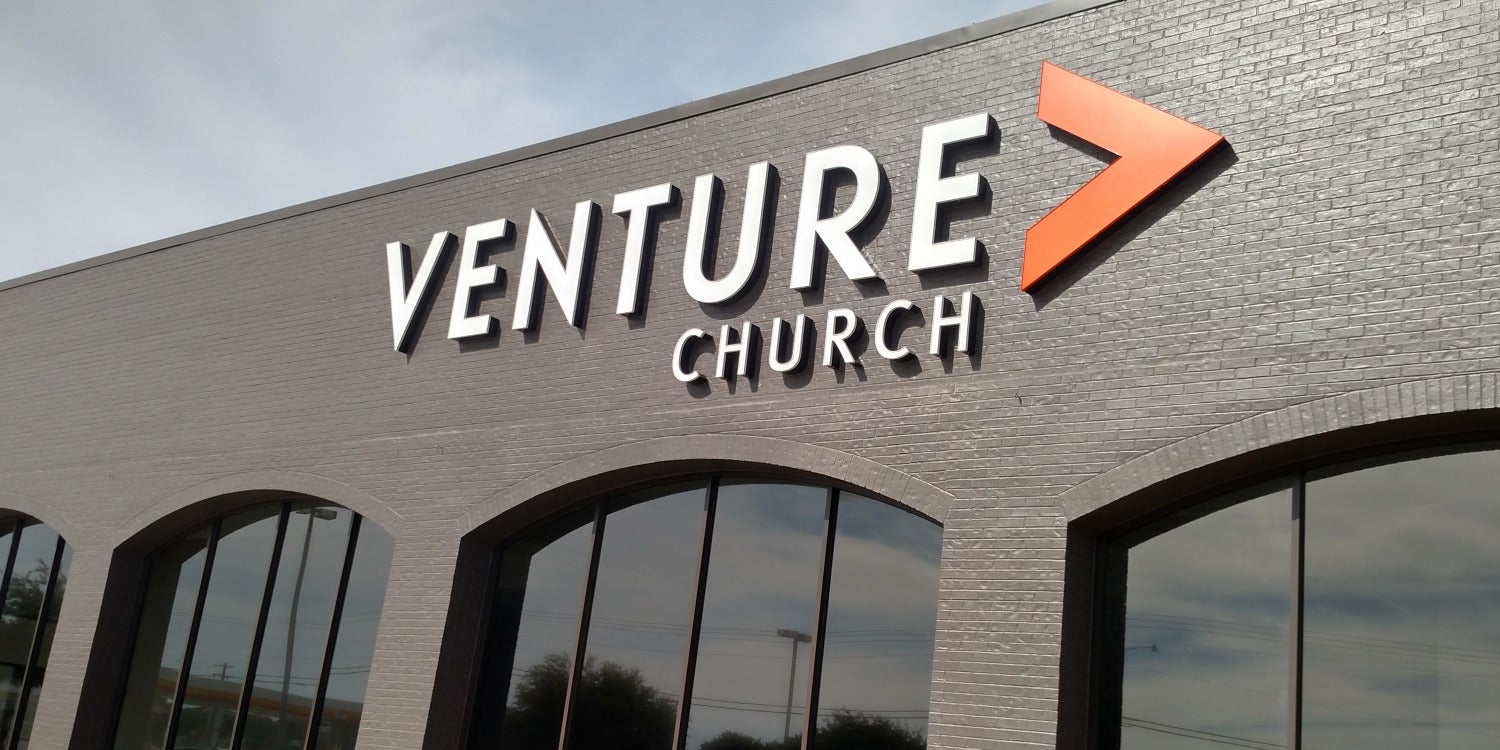 Custom Outdoor Signs for Business