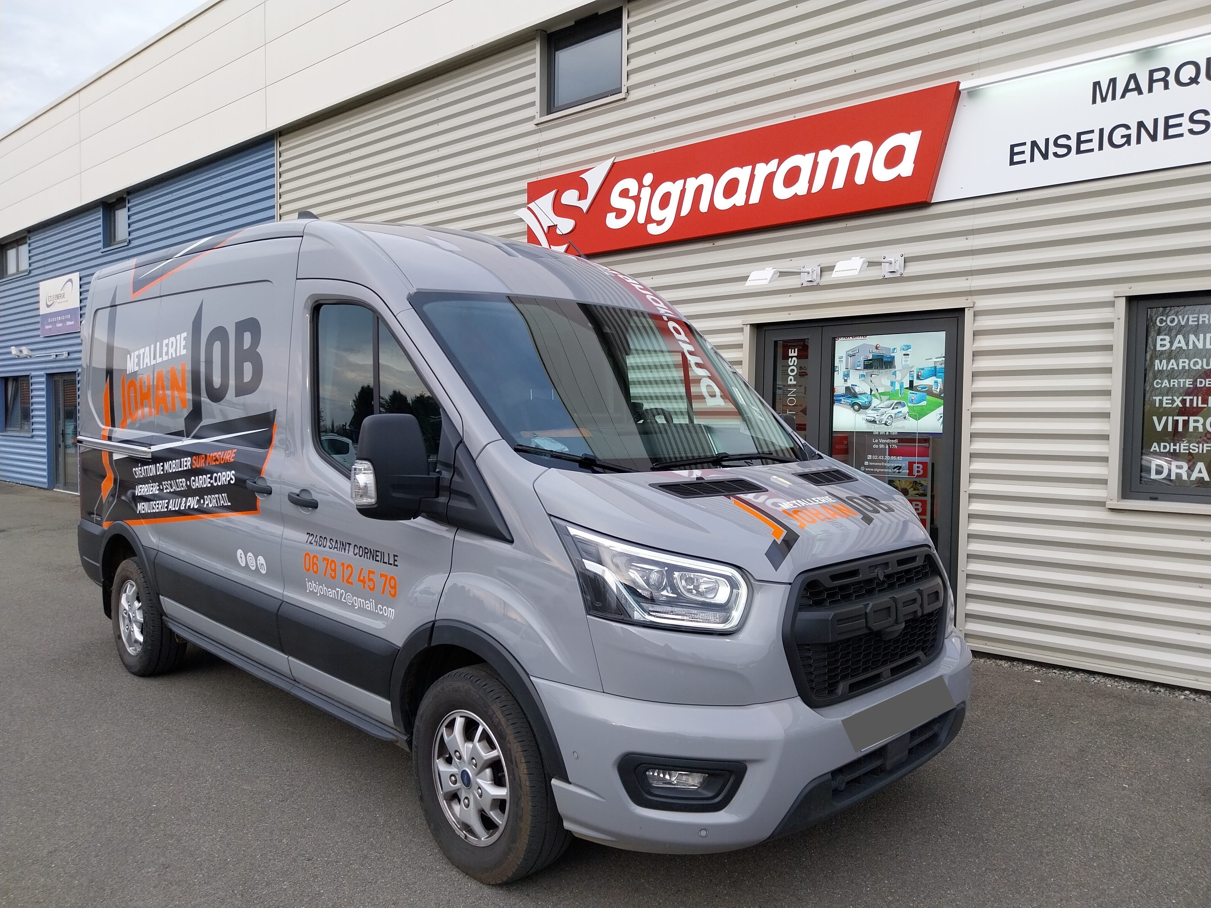 Covering sur un utilitaire pour Johan Job par Signarama Le Mans
