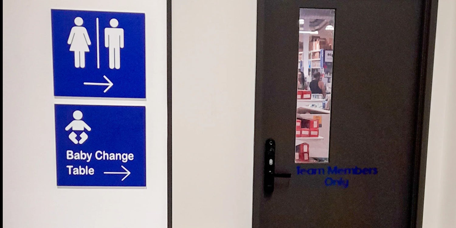 Accessibility & Braille Signs