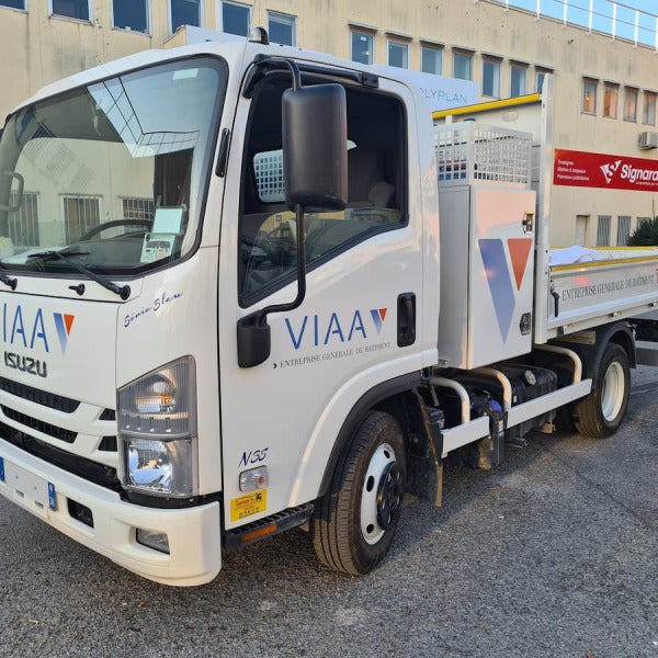 marquage-utilitaire-personnalisé-VIAA-signarama-saint-laurent-du-var