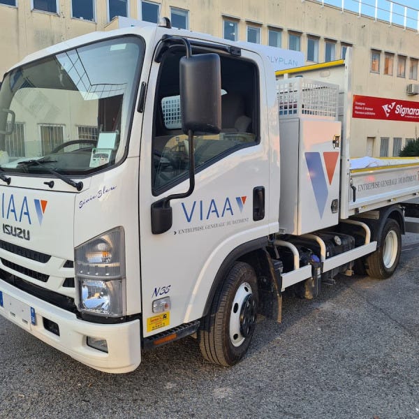 marquage-utilitaire-personnalisé-VIAA-signarama-saint-laurent-du-var