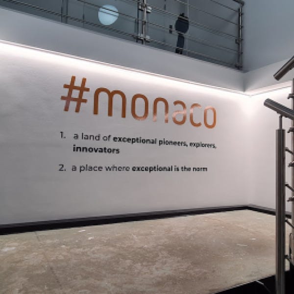 adhesif-mural-sur-mesure-monacotech-signarama-saint-laurent-du-var