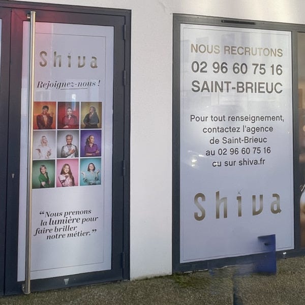 vitrophanie-microperforee-enseigne-nationale-par-signarama-saintbrieuc