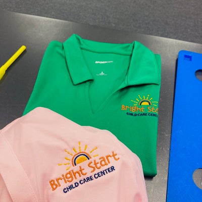 https://cdn.gorilladash.com/images/media/16411509/fully-promoted-usa-embroidered-polos-square-67c9e2639c8e2.jpg?auto=webp&crop=1%3A1%2Csmart&width=400