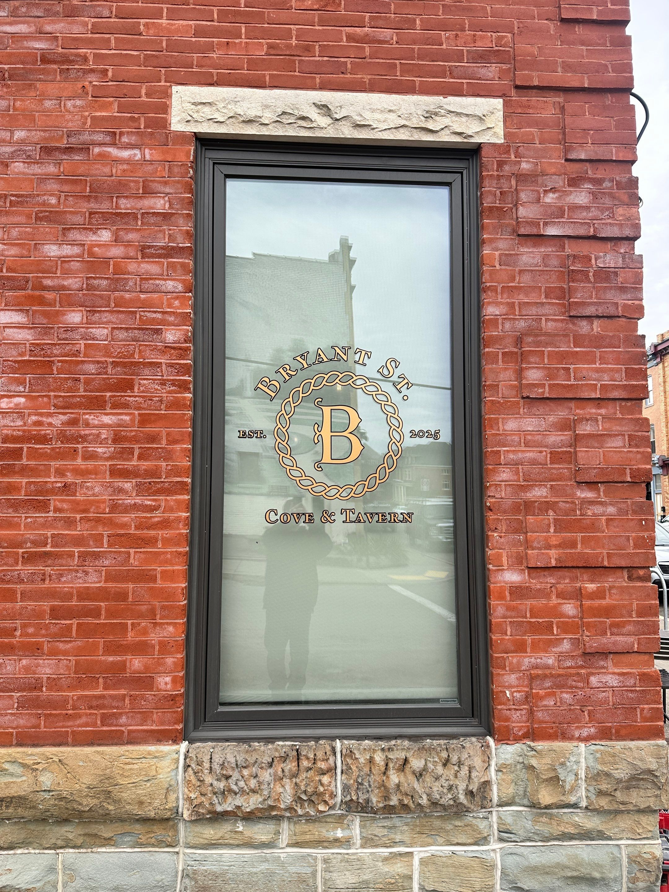 Bryant Street Tavern in Highland Park (Pittsburgh), PA Signage & Window Graphics