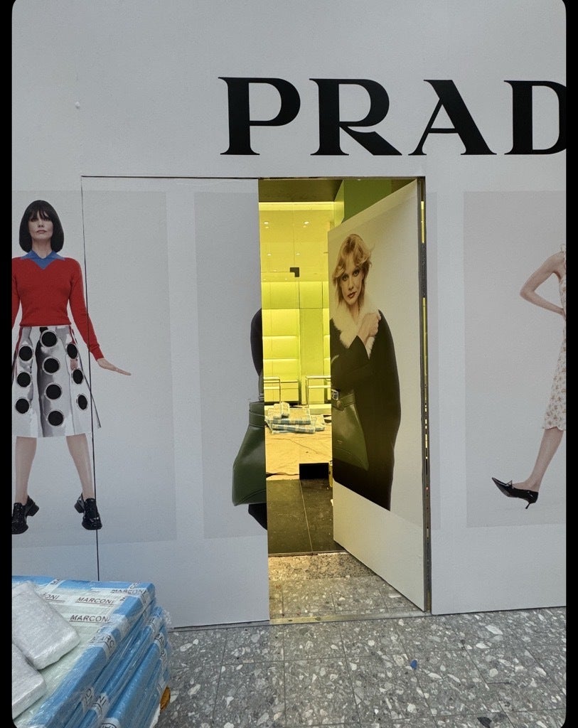 Prada Tysons Mall: Luxury Construction Wrap by Signarama Tysons Corner