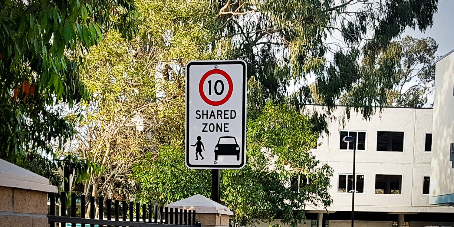 Traffic & Street Signs