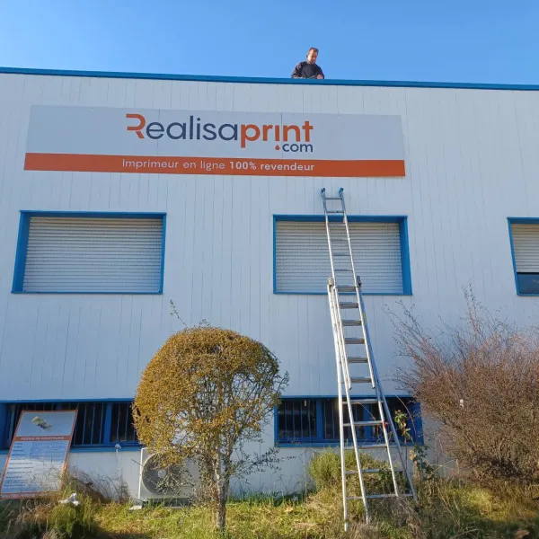 pose-enseigne-dibond-pour-realisaprint-signarama-saint-laurent-du-var